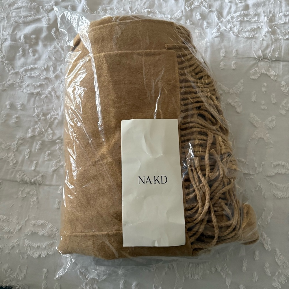 NA-KD Wool Blend Fringe Detail Coat - Picture 4 of 5